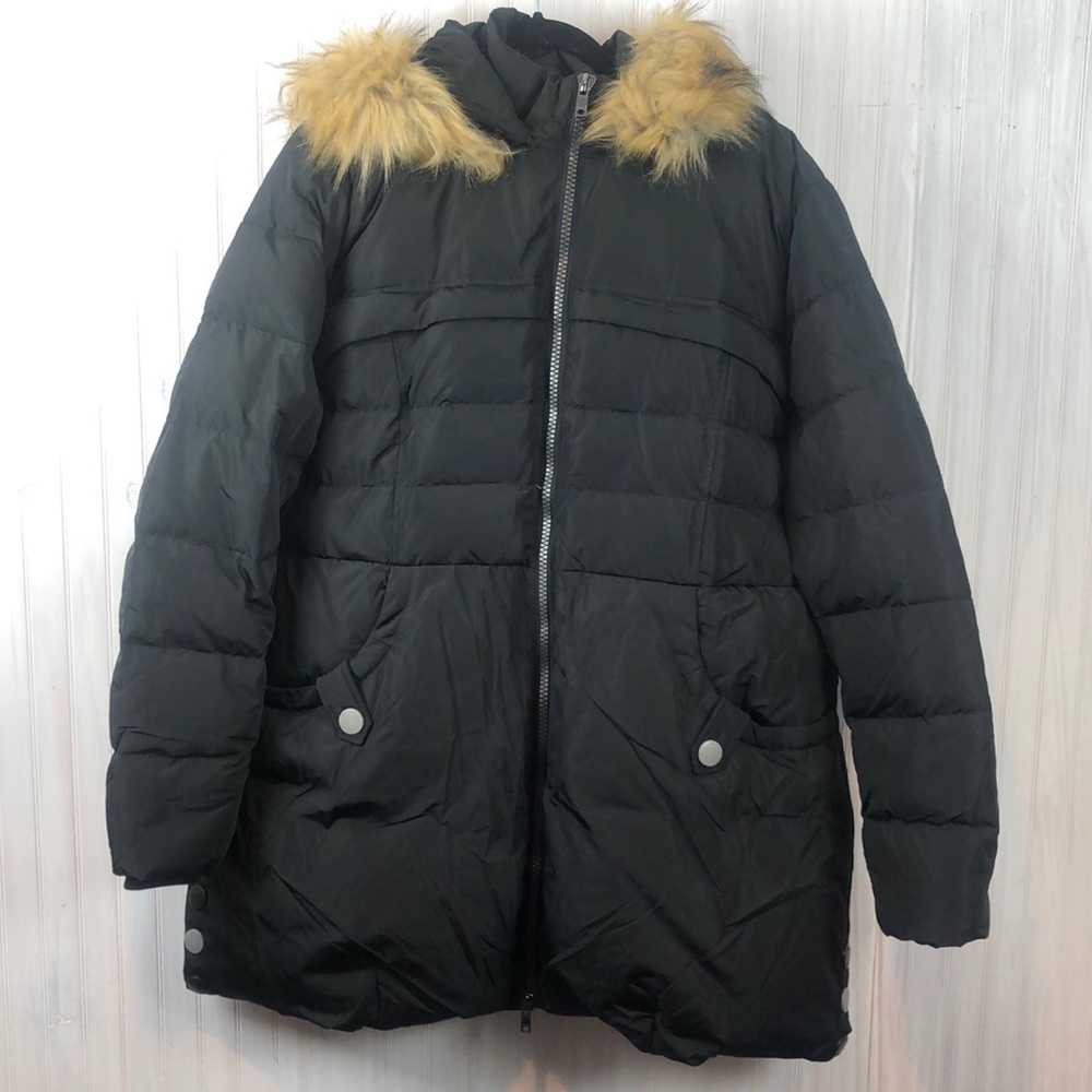 Women's Black Puffer Jacket with Faux Fur Trim
